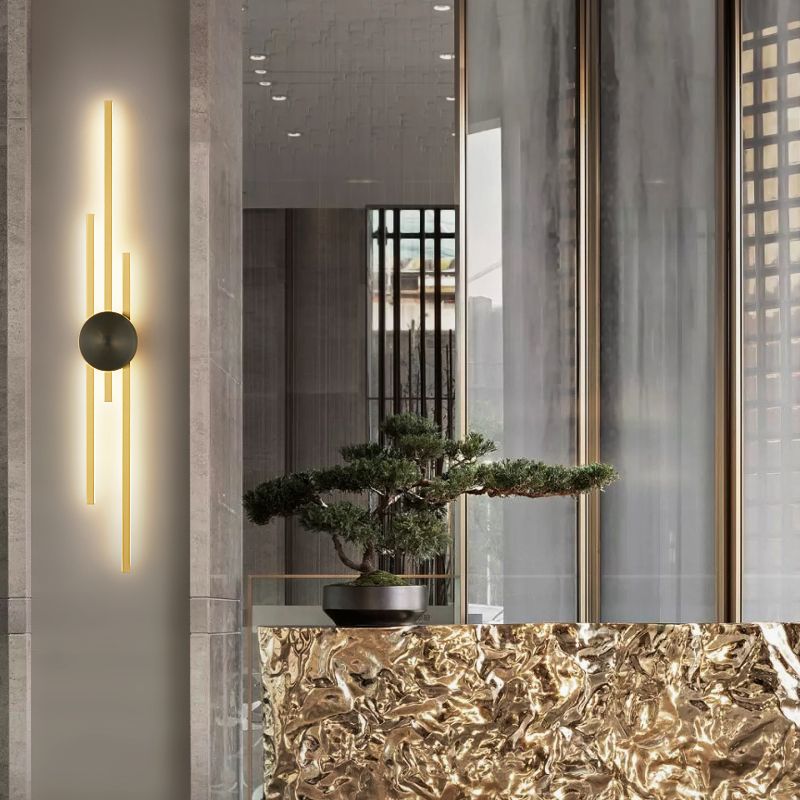 Metal Linear Shape Wall Light Modern Style Multi Lights Wall Mount Light Fixture