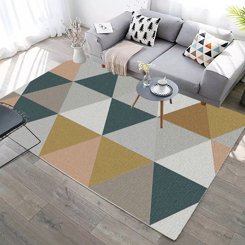Distinctive Simple Contemporary Rug Triangle Design Area Rug Polyester Anti-Slip Backing Area Carpet for Living Room