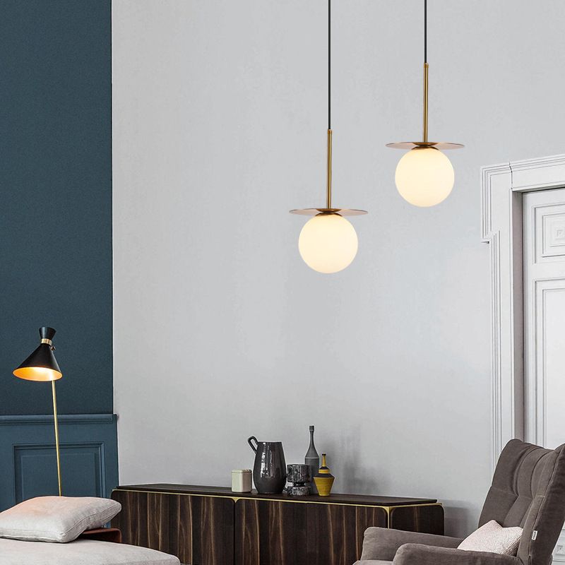 Moderne kreative Einkerlampen -Elektroplate Eisen Globe Anhänger Licht mit Glasschatten