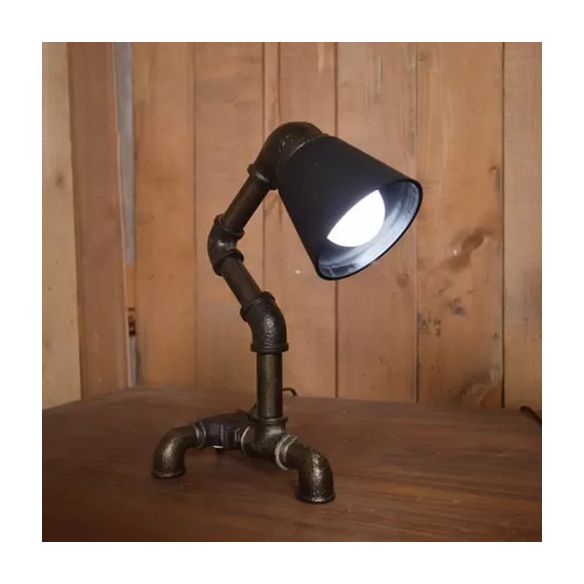 Schwarzkegel Schatten Tischlampe Industrialstil Metallic 1 Light Café Tischbeleuchtung mit Rohr