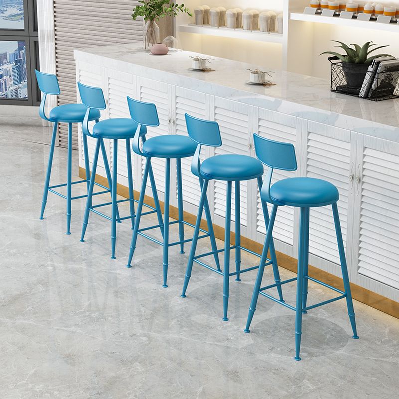 Taburete de bar moderno de hierro con respaldo de silla de mostrador redondo de cuero para cafetería