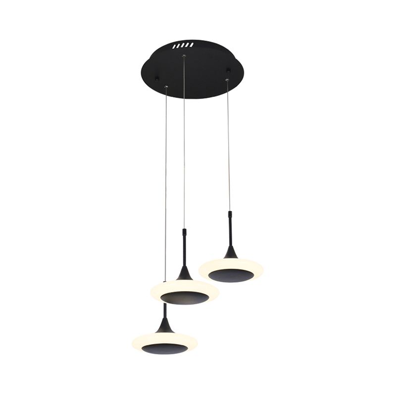 Luz de techo de trompeta negra Costilla de caída acrílica LED contemporánea con dosel redondo/lineal
