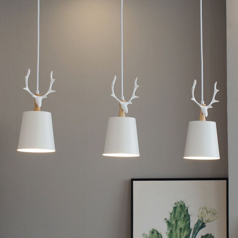 Decoración de ciervos de luz colgante de estilo nórdico de 3 bulb