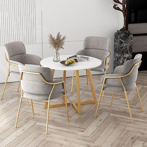 El comedor del metal del estilo nórdico preside el sillón del terciopelo para el restaurante