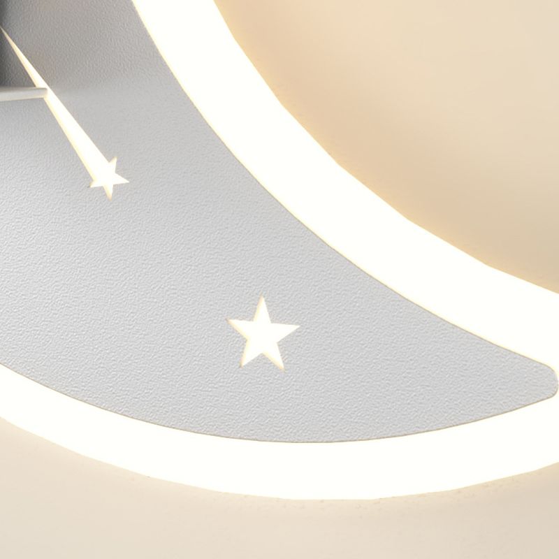 Modern Style Moon Shape Wall Sconce Metal 1 Light Sconce Lighting for Living Room