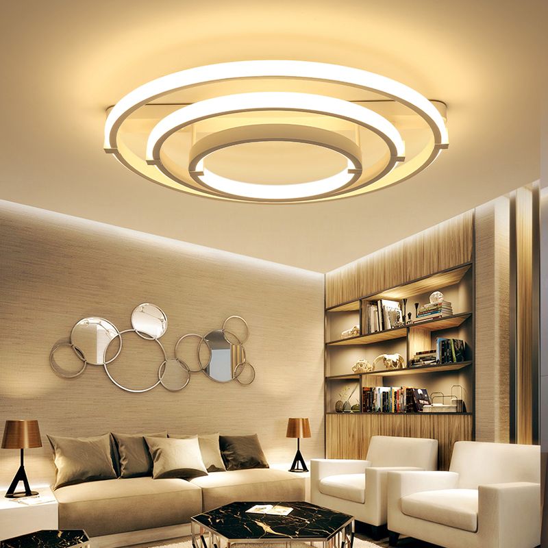 Metallschleife geformte LED -Deckenbehandlung Minimalistische weiße Halbflush -Licht für Wohnzimmer