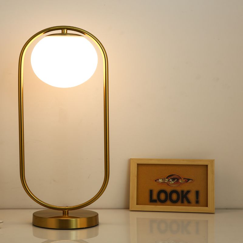 Lampade da tavolo Globe Lampade da comodino moderne in metallo a 1 luce in oro