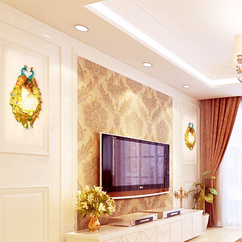 Application murale de paon jaune 1 lampe murale de résine de style country clair avec une nuance de cristal dôme pour la chambre