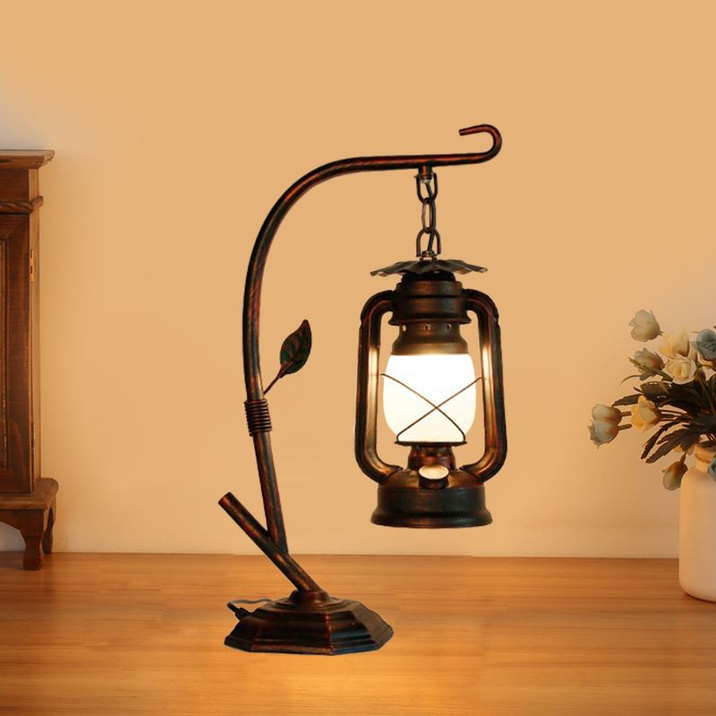 Tavolo in ottone/rame cherosene Light warehouse vetro opale 1 illuminazione da camera da letto leggera con base metallica