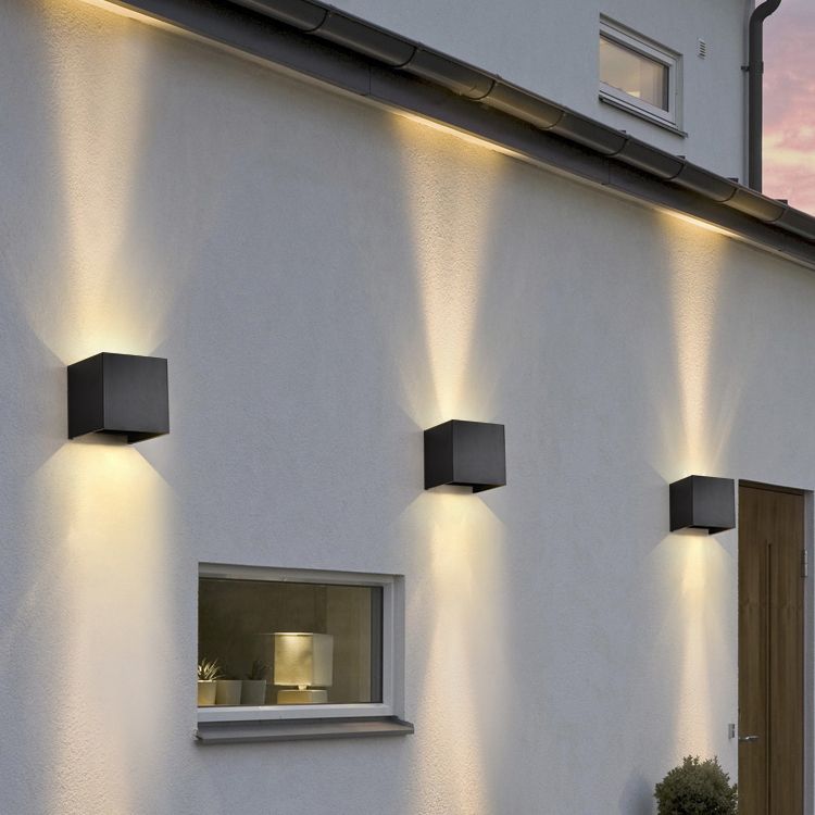 Square Shape 2 Lights Metal Wall Lighting Modern Style Wall Mount Lighting