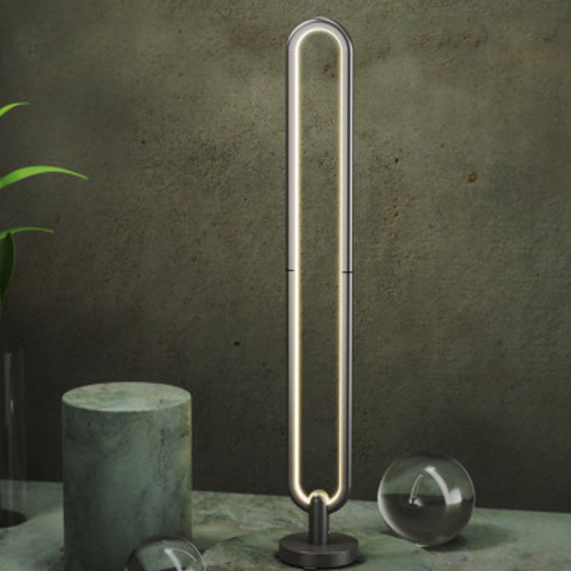 1 leichte ovale Stehlampe zeitgenössische Metalllampen in Schwarz