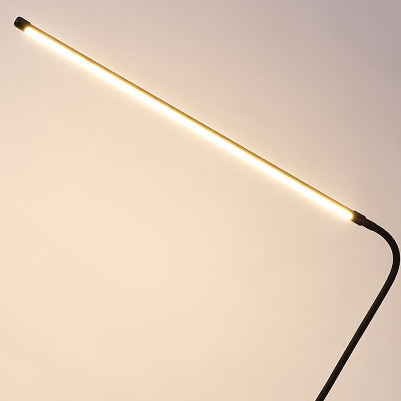 Modern Linear Shape Floor Lamp Metal 1-Light Floor Lamp in Black