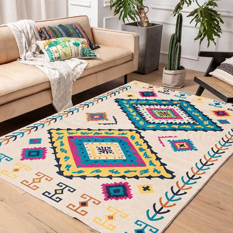 Tapis de motif géométrique chic Synthétique Synthétique Synthétique Multi-colored Synthetics Tapis résistant aux taches non glissables pour le salon