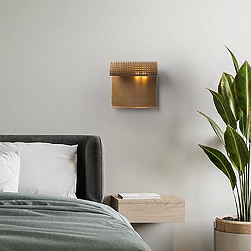 Postmodern Metal Wall Lamp Household Wall Sconce Lighting Fixture for Bedroom