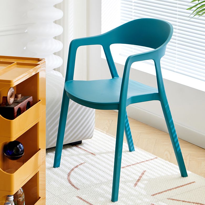 Nordic Style Matte Finish Plastic Armless Dining Chair for Home