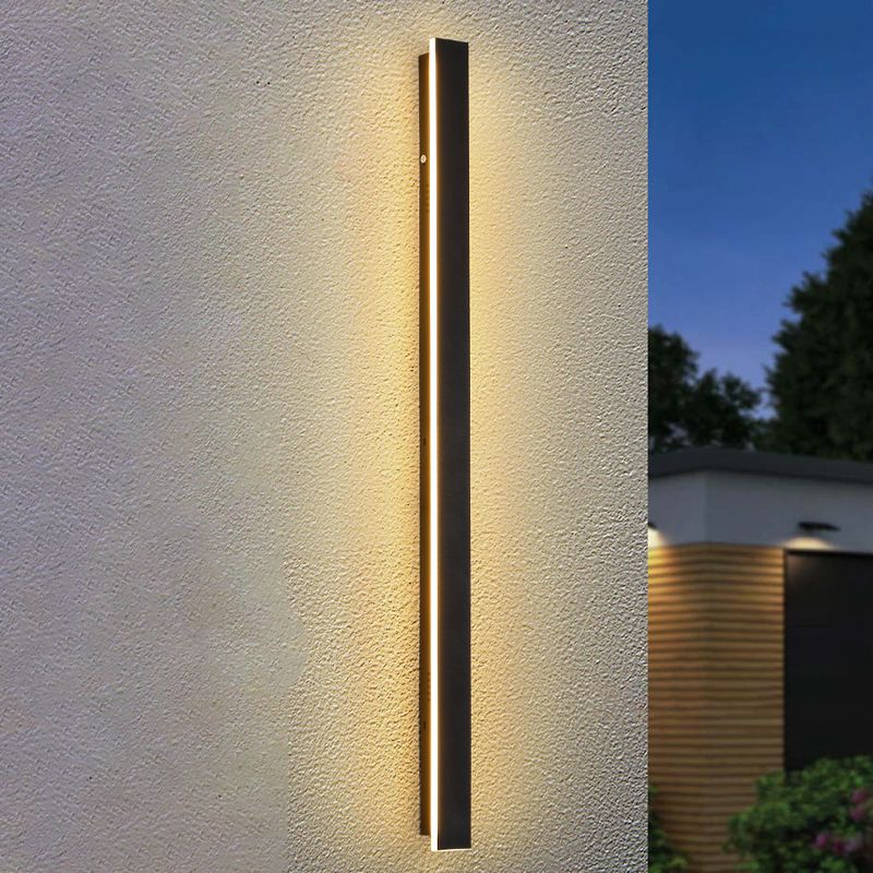 Metal Linear Shape Wall Light Modern Style 1-Light Wall Mount Light Fixture in Black