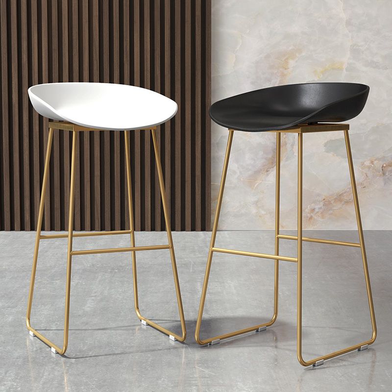 Coffee Shop Counter Stool Glam Metal Footrest Low Back Counter Stools