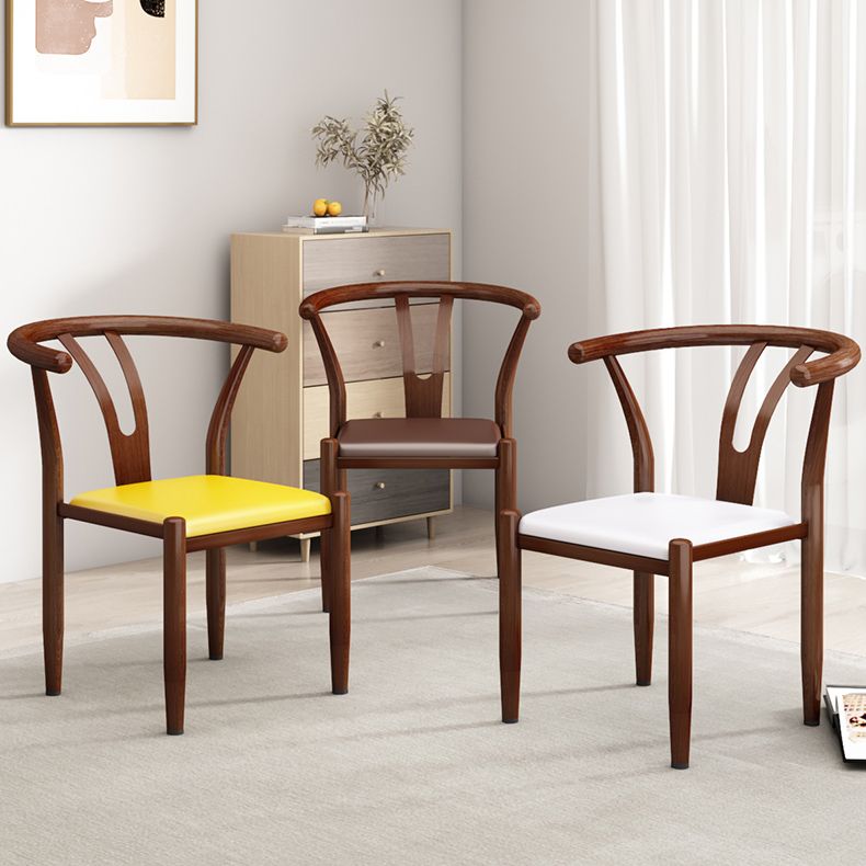 Chaises en métal de style contemporain