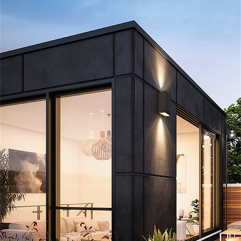 Aluminum and Glass LED Wall Lighting in Black Contemporary Wall Mount Fixture