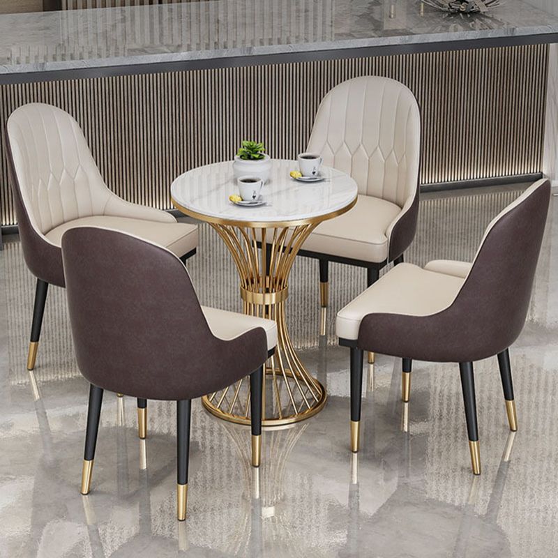 Silla de comedor de metal Glam, sillas de comedor tapizadas sin brazos para uso en restaurantes