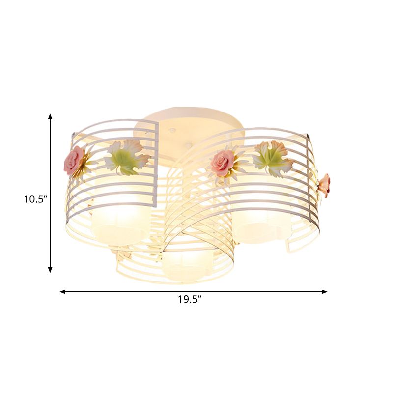 3-Light près de la lampe de plafond fleur coréenne Swirled Fer Semi Flush Lightture avec une nuance en verre mate intérieure
