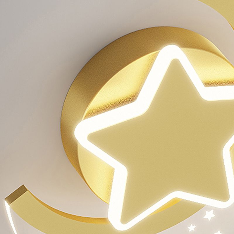Iron and Acrylic LED Wall Light in Gold and Clear Minimalist Wall Sconce