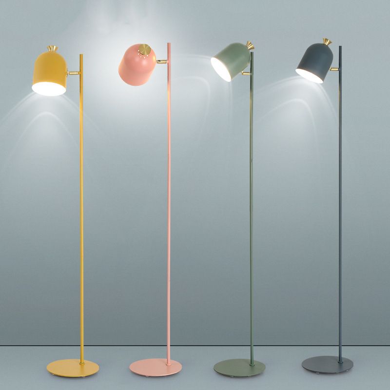 Lámpara de lámpara en forma de cloche de metal Macaron 1 Bulbo Luz de pie ajustable para sala de estar