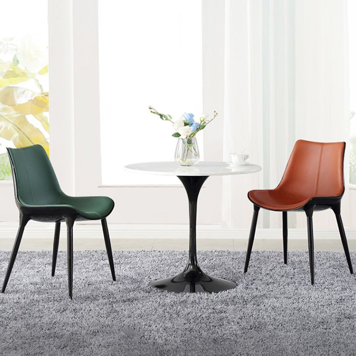 Runder Tisch mit Tulpenbasis, luxuriöser fester Tisch in Weißton mit gesintertem Stein