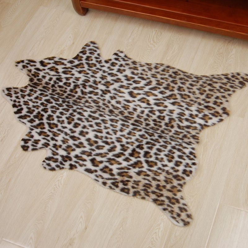 Fashionable Brown Animals Pattern Rug Polyester Area Carpet Stain Resistant Area Rug for Home Decor