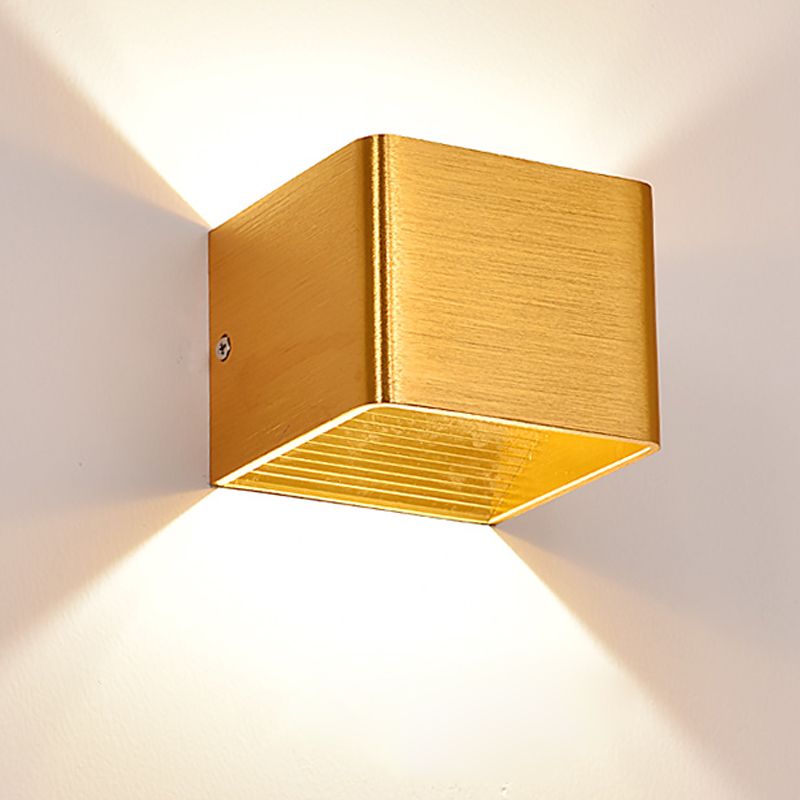 Square Wall Mounted Lamp Postmodern Simplicity Aluminum Wall Mount Lamp for Living Room