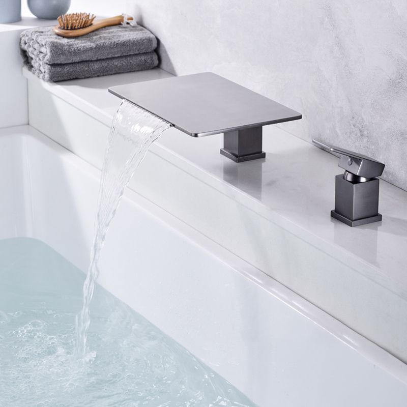 Modern Deck Mounted Metal Freestanding Tub Filler Waterfall Freestanding Faucet