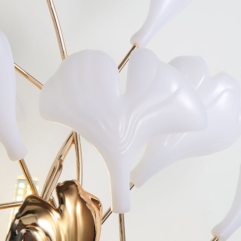 2 / 3 - Light Ginkgo Leaf Shape Wall Light Iron and Plastic Wall Sconce in Gold and White