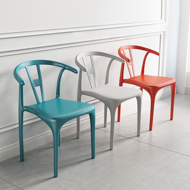 Chaises de restauration en plastique de style moderne