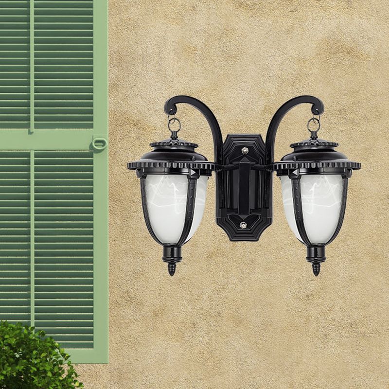 2 lichten wand gemonteerd lamp Classic Patio Sconce met urn matglasschaduw in zwart/brons, klein/groot