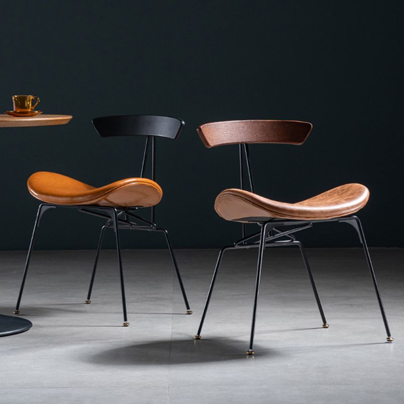 El cuero del estilo industrial que cena las sillas sin brazos abre la parte posterior que cena la silla lateral