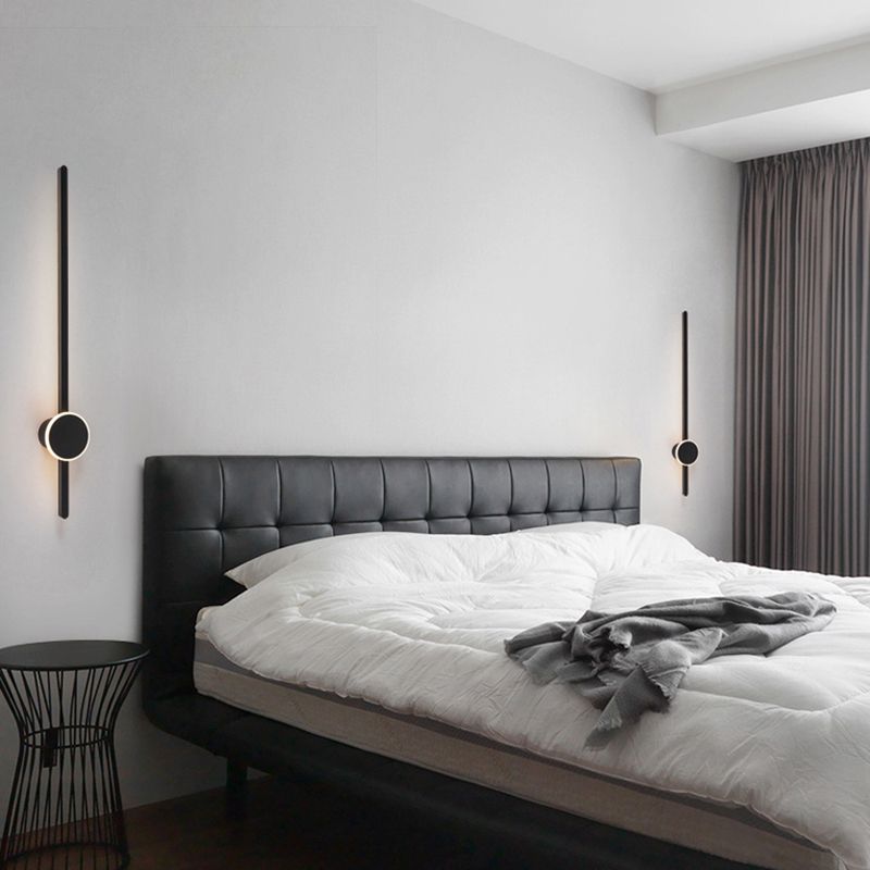 Metal Linear Shape Wall Light Modern Style 2 Lights Wall Mounted Light in Black