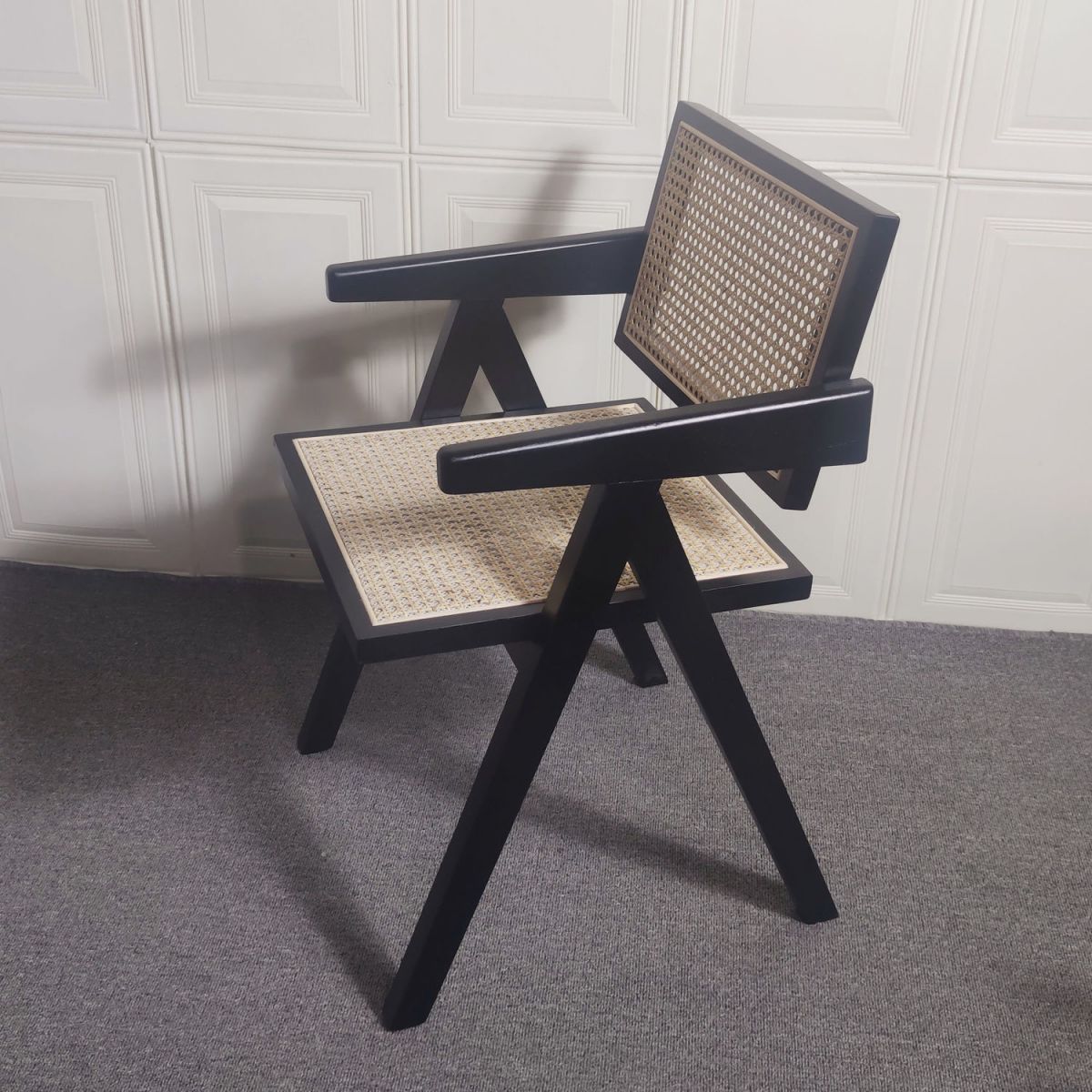 Contemporary Dining Room Chair 20'' Wide Open Arm Chair with 4 Wood Legs for Home Use