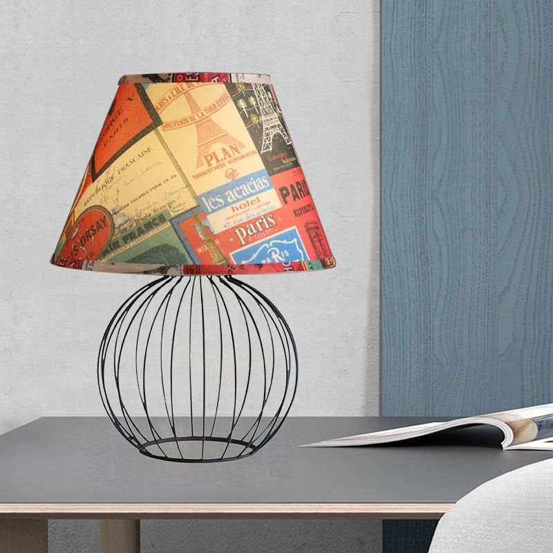 Éclairage de bureau de salon godet Tissu vintage 1 lumière Lumière de nuit noire avec base de cage orbe