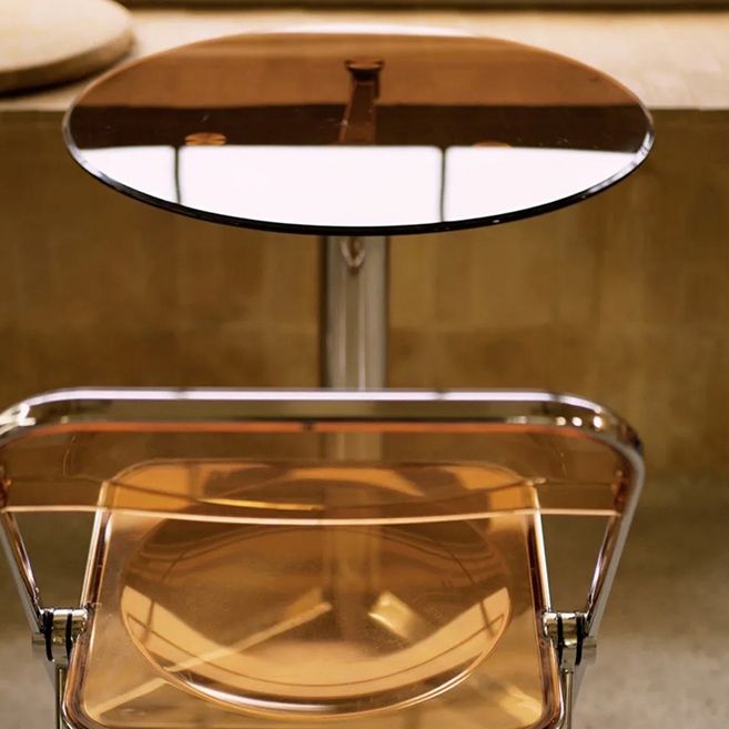 Eettafel van helder gehard glas Eigentijdse eettafel met driepootbasis