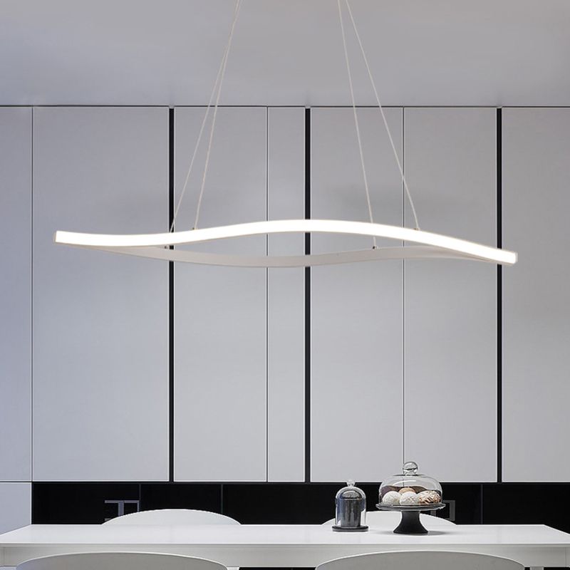 Leaf Shaped Aluminum Drop Pendant Simplicity Black/White LED Island Lamp in Warm/White Light, 31.5"/39" Wide