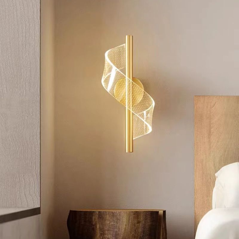 Modernism Single Wall Mounted Sconce LED Acrylic Wall Light in Black/Golden Finish