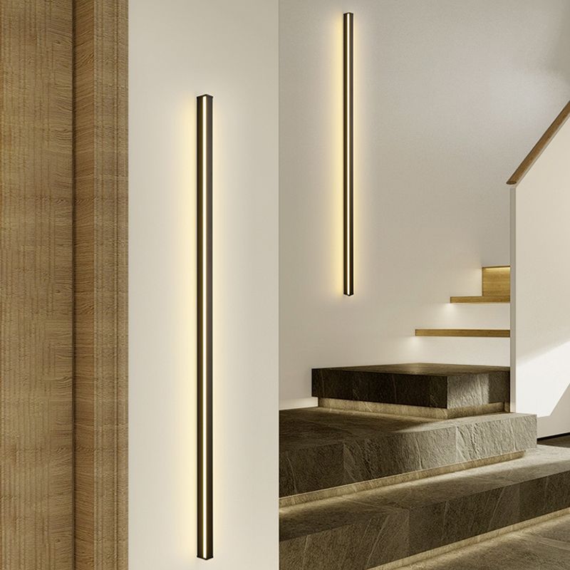 Linear Shape Metal Wall Lighting Modern Style 1-Light Wall Mounted Light in Black