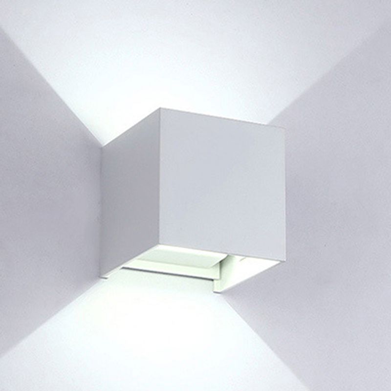 Square Shape Wall Lamp Modern Style Metal 2 Lights Sconce Lamp in Black/White