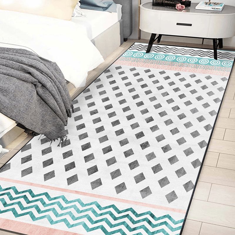 Fancy Bedroom Rug Multi Colored Geometric Print Area Carpet Polypropylene Non-Slip Backing Easy Care Area Rug