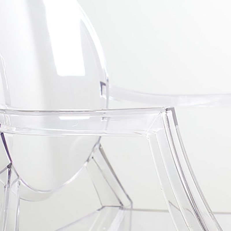 Silla lateral plástica apilable de comedor con parte posterior abierta del brazo de diseño nórdico