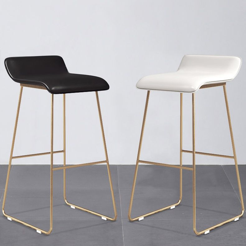Glam Counter Barhocker, runder Barhocker, armloser Leder-Barhocker mit Fußstütze, Eisengestell