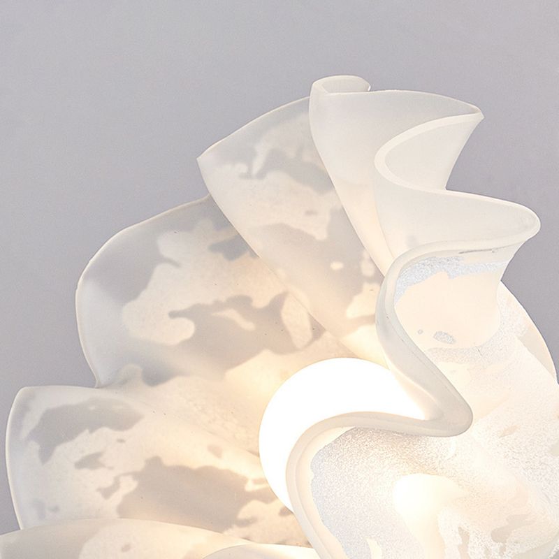 Modern Metallic Wall Light Sconce Minimalist Wall Light Fixture for Bedroom