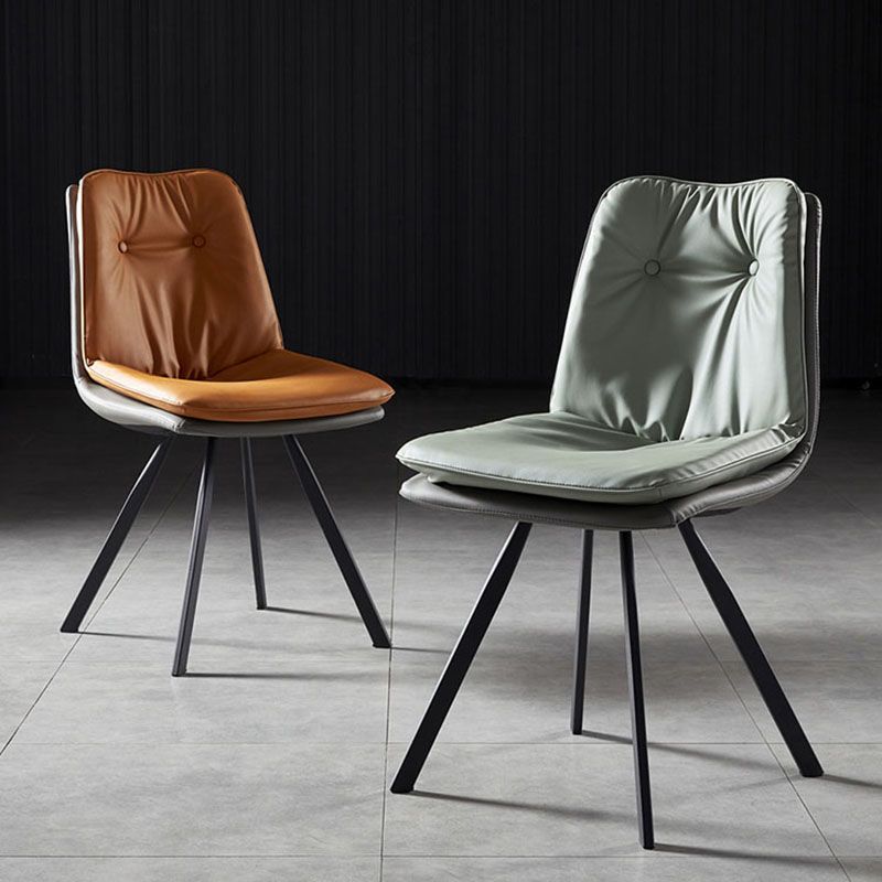 Sillas laterales con respaldo sólido sin brazos de diseño minimalista Sillas de comedor de cuero