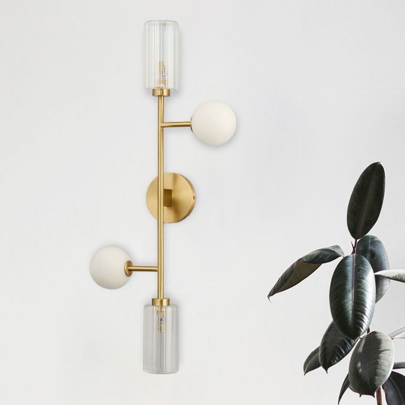 Lait et verre côtelé Appiculture armée Light Traditionnaire 4 têtes Fixture de lampe murale dorée pour escalier