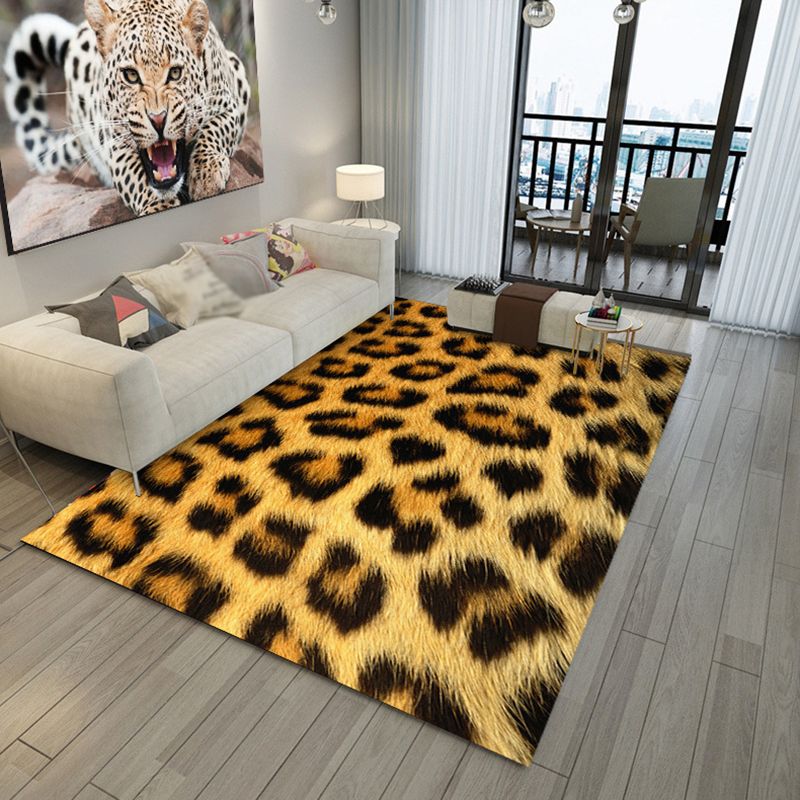 Bold Animal Print Rug Contemporary Stylish Area Carpet Polyester Friendly Washable Carpet for Living Room